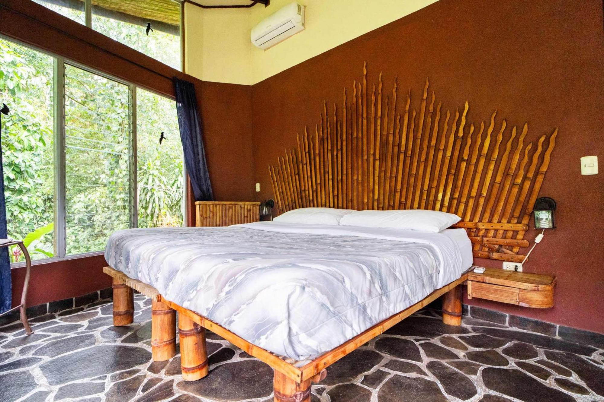 Heliconia Island Bed & Breakfast Las Horquetas Exterior photo